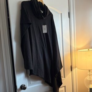 Black Asymmetrical Cowl Neck Poncho… perfect for travel✈️